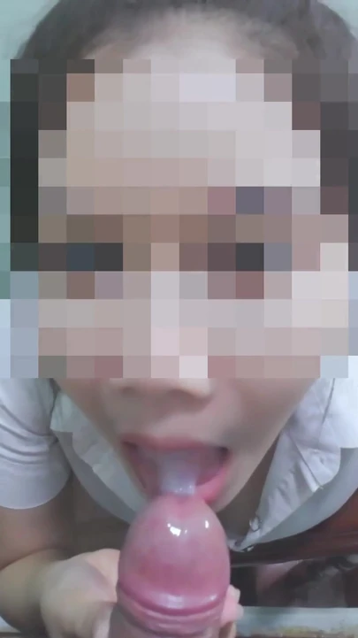 Momen penting dari "gadis nakal thailand nyepong kontol pov 4k"
