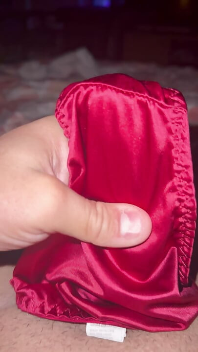 Juicey silky red panties