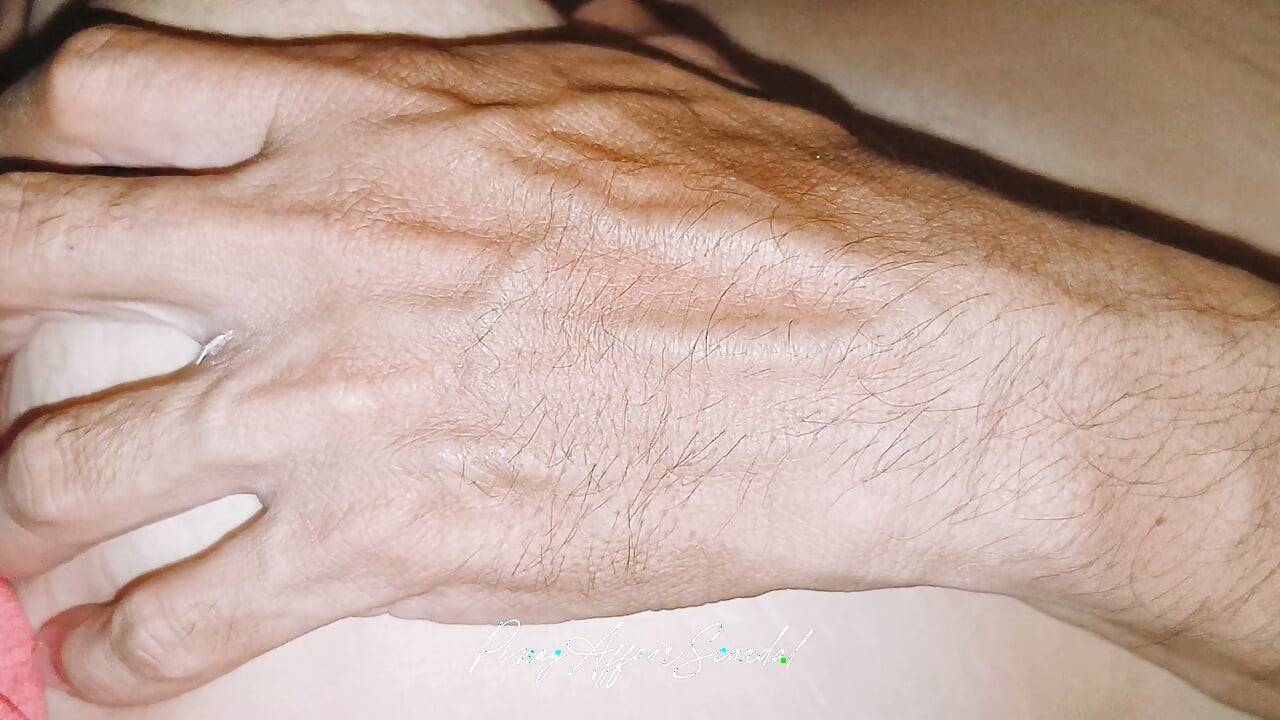 Üvey erkek kardeşinin aç dili üvey kız kardeşinin sulu amını yiyor
