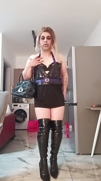FetishEmmanuella video 5 - Cypriotische sissy hoer ontbloot