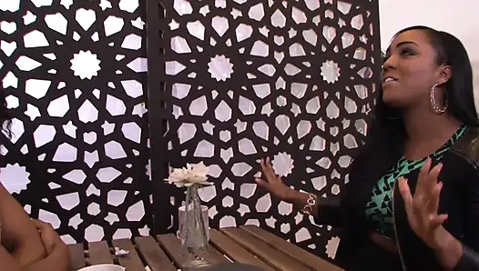 Harika zenci güzeller amcığı seviyor