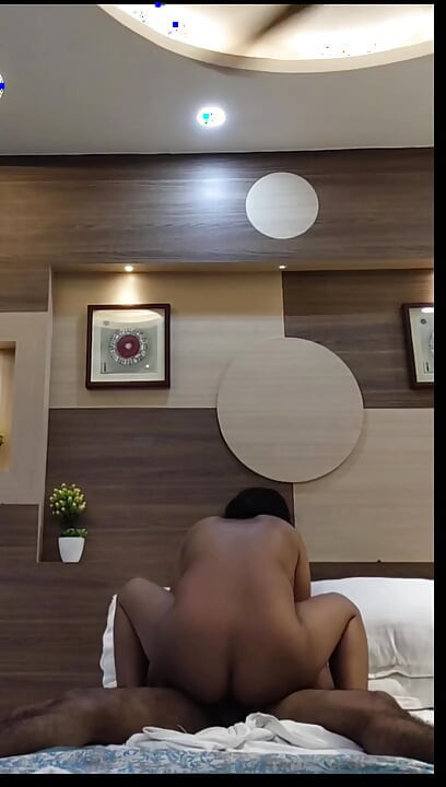 Horny Bhabhi Get on My Top and Fuck Hard Until I Cum