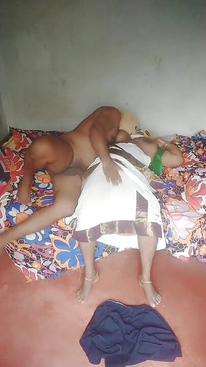 Indian lady satum mudum performance