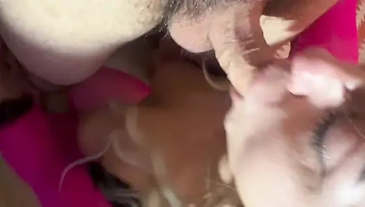 İyi bir seks ve iyi bir oral seksten hoşlanır