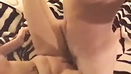 Привлекательная секс-пара в любительском видео