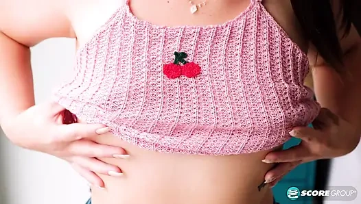 Asyalı tatlı mochi mona için uzun, tatmin edici bir boşalma