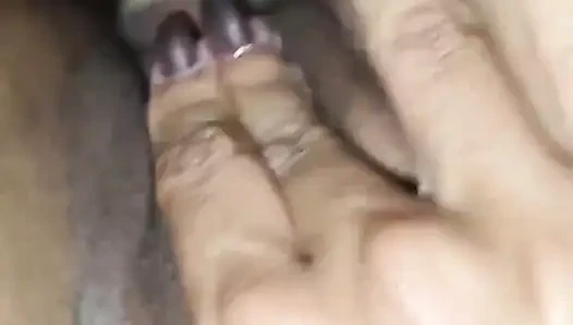 Eş değiştirme kulübünde sıraya girip herkesin beni delikten sikmesine izin verdim