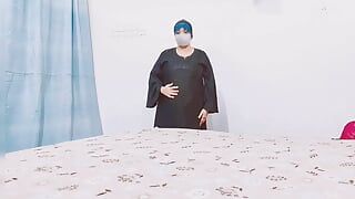 Горячие мусульманки показывают большие сиськи в арабском хиджабе