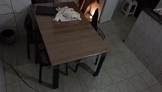 Pantat sekretaris dientot di ruang pertemuan.