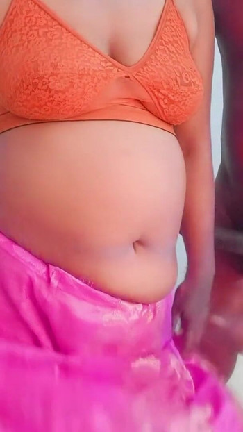 "देवर भाभी बेडरूम में खड़े सेक्स से यादगार पल।