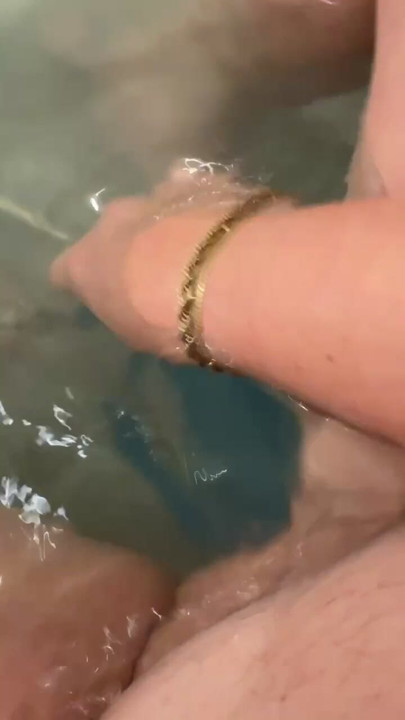 Darte un baño en buena compañía