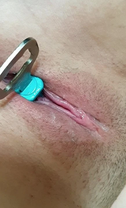 Wet pussy fingering