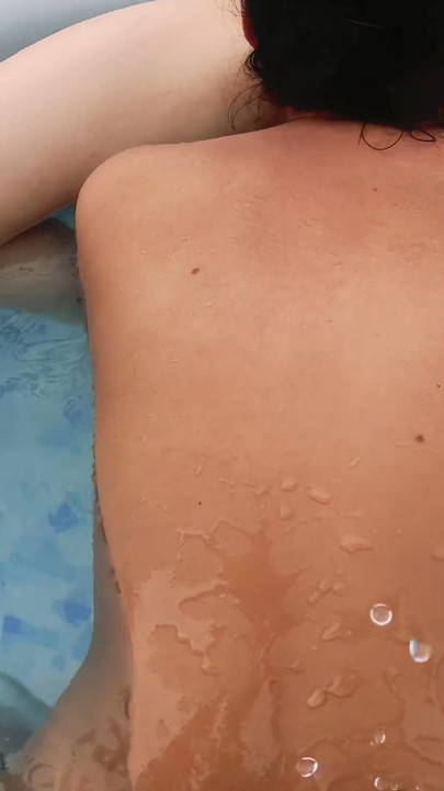 Zapanjujući trenutak iz "HOTTIE GETS A HARD FUCK OUTDOOR"