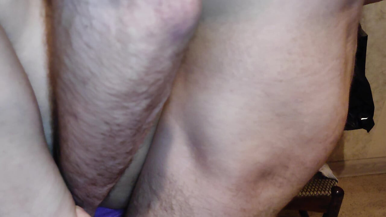 Kocam beni masada seviyor ve vajinamı yalıyor! Sıçrama yapıyor!