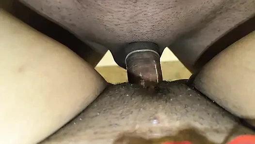 Занимаюсь действительно хорошим сексом, пока я не кончу в мою сочную киску