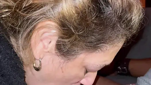 Черный член жены в настоящем любительском видео