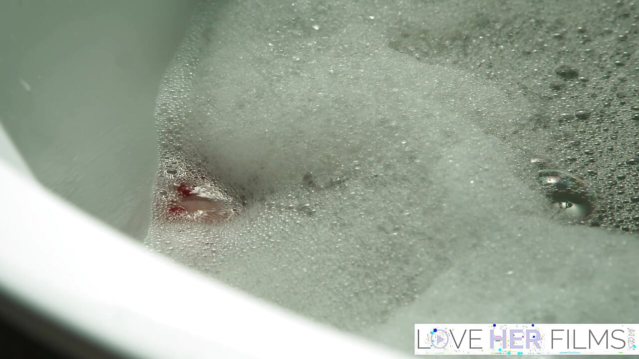 Rothaarige MILf sophia locke frisch aus der dusche geknallt