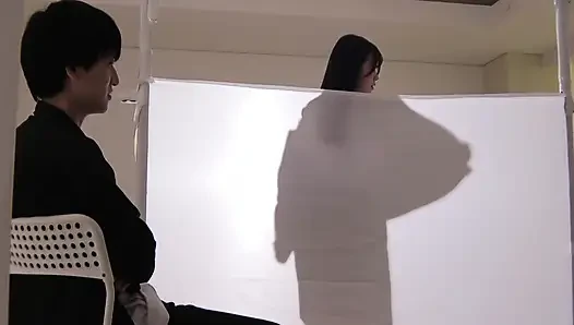 Teil 1: spielen mit leidenschaftlichen paaren in Schatten puppetry! Herzhämmerndes NTR, silhouette-quiz mit quick-change! Kann der freund das cosplay der college-freundin richtig erraten!? Wenn sie scheitern, haben sie instant-sex mit einem großen schwanz!