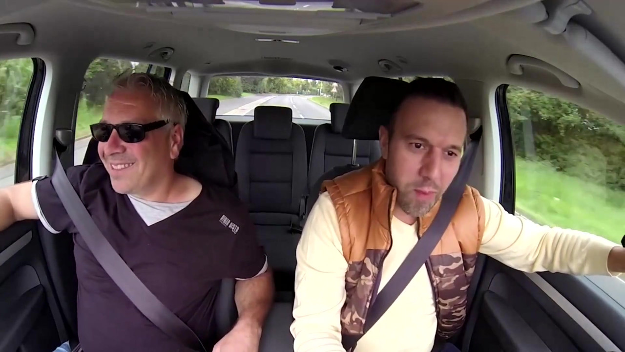 成熟したカップル放尿フェチのトイレ