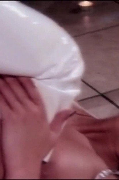 Vintage tetona milf follada por el culo y corrida en la boca por una gran polla