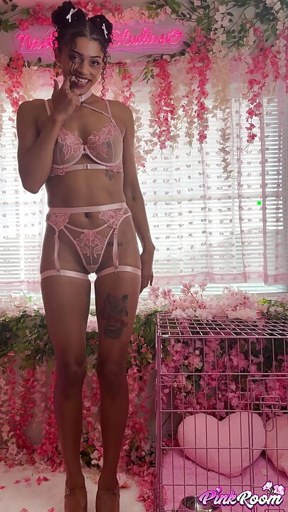 Vertical: Pink Room Ep.31 - Tall, Sexy Slut Natasha Carter Does It All