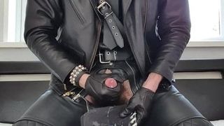 Young leather twink wanking and cumming over cum crust shoes