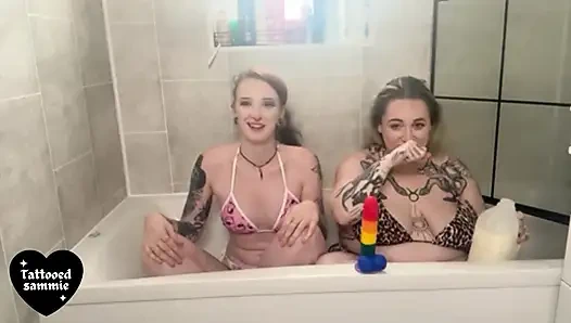 Cewek bambi lagi asik muasin memeknya sampai muncrat