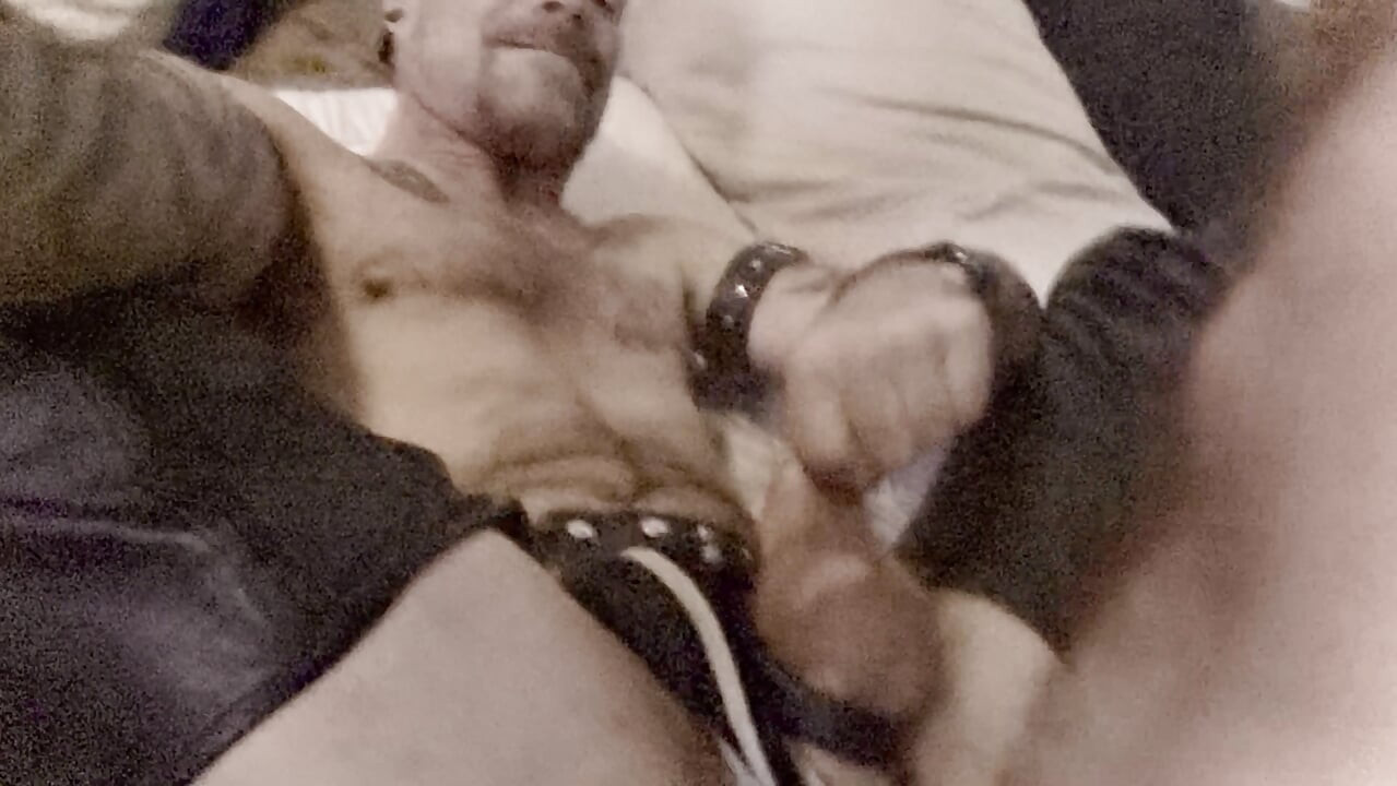 ギアプレイの豚セックス