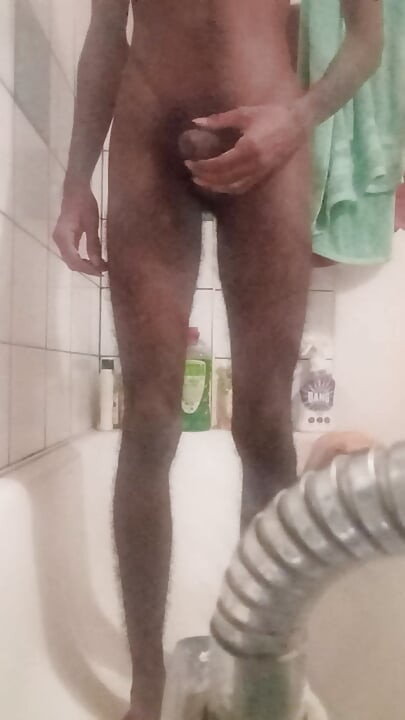 Jim onanerer og vil eksplodere en stor ladning for dig