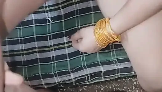 Priya Bhabhi fickt erstmals arsch mit Devar