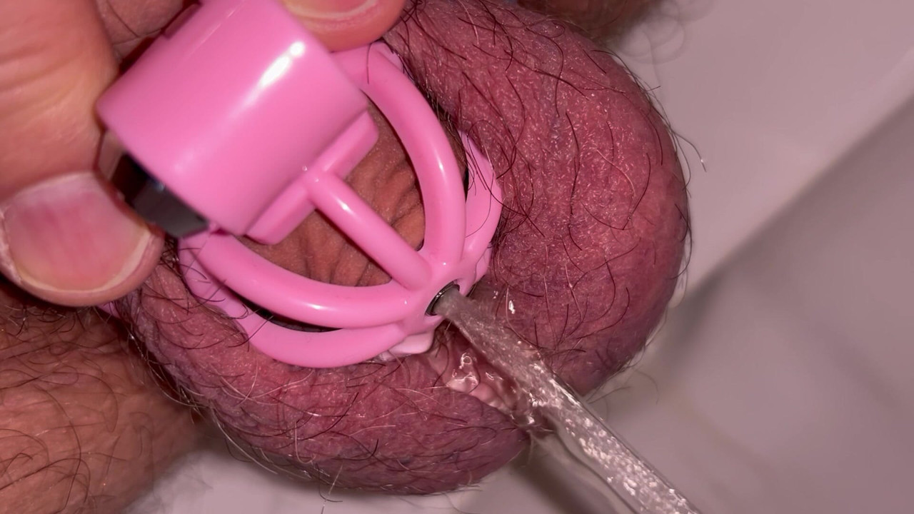Pee in Chastity