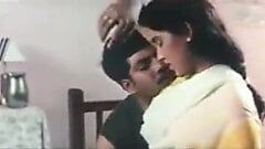 Mallu Reshma seks met echtgenoot in gele en witte sari