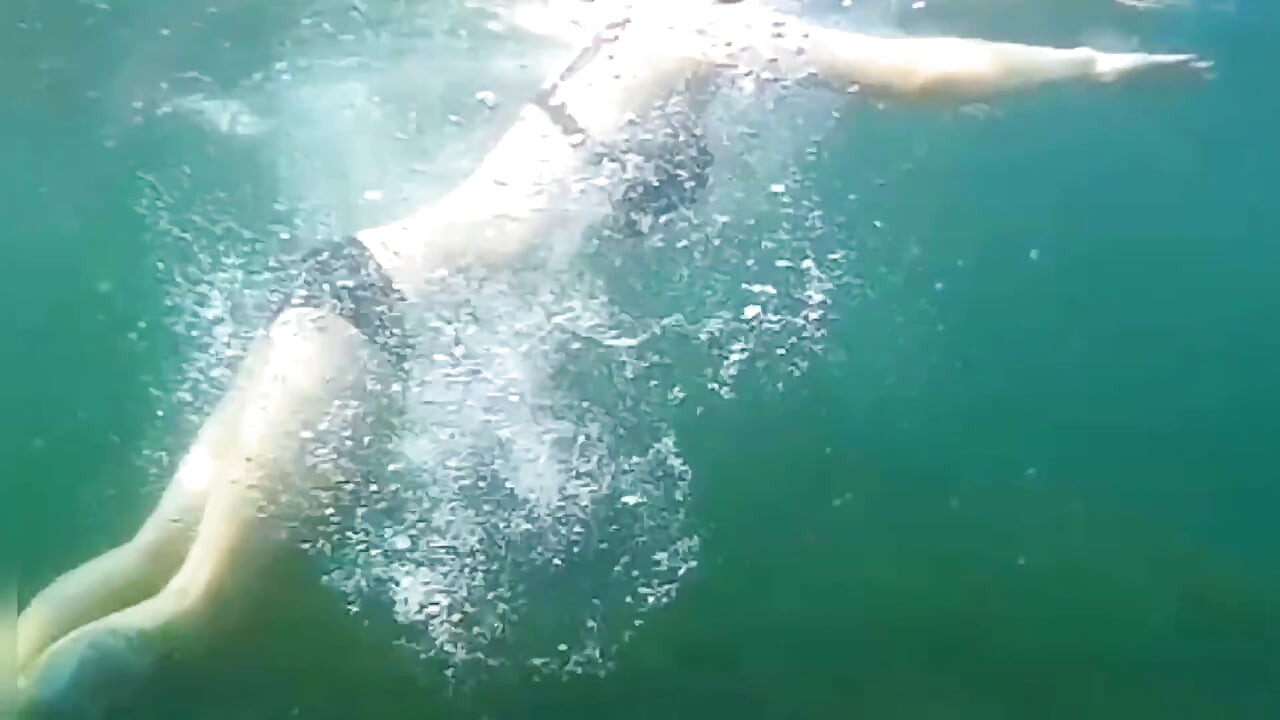 Swimming and Flashing in the Sea