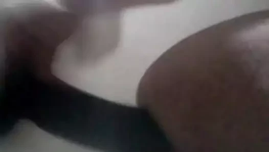 Götümün derinliklerinde 11 inçlik siyah dildo