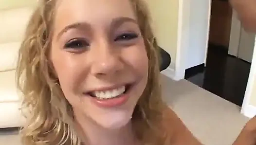 Грудастая секс-рабыня-блондинка принимает все, что может справиться