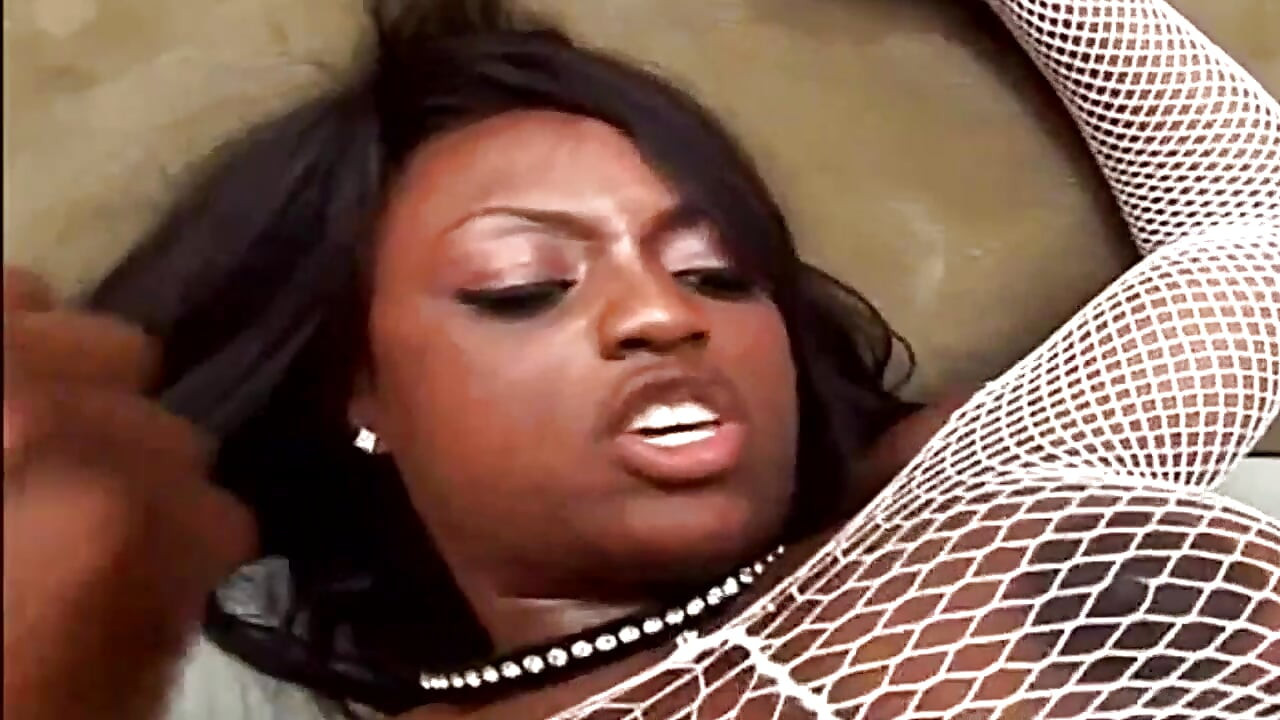 All in Black Sex para uma puta negra ansiosa por bbc na bunda