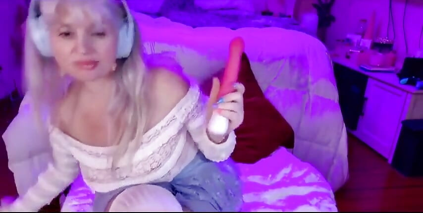 Rosie's Notty Hotty Cumshotty Live Chillax Cam Show