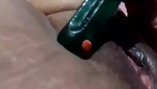 Bur mein khujali Ho Raha Hai isko