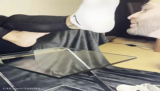 Mengendur kaki berkeringat - valeria night (tampak depan)