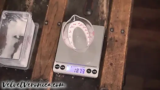 Он почти рушится после оргазма | Камшот для стенда в видео от первого лица