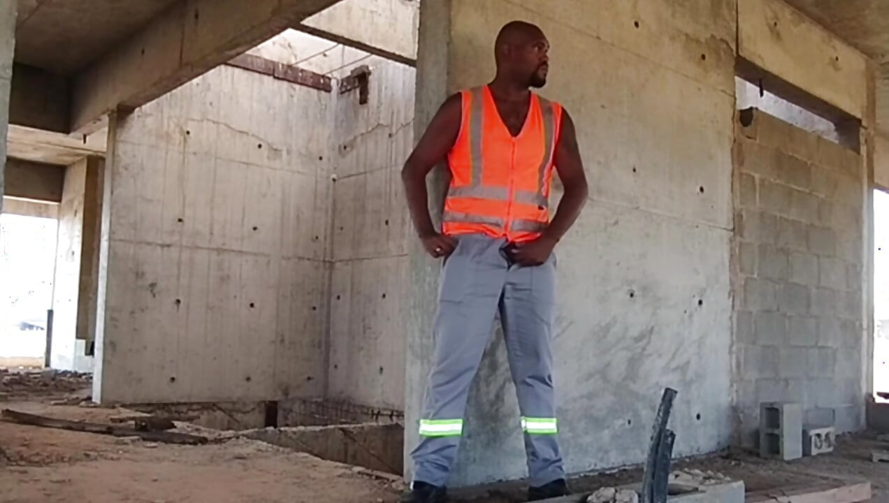 After Work I Went to the Construction Site to Enjoy Myself