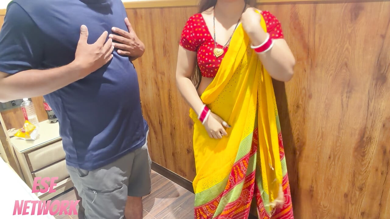 Alisha Ko Saaree Pehanta Dekh Devar Ka Mann Dola.. Aur Phir Usne Apna Lund Khola