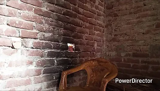 Hintli teyze evde ilk kez götünü sikiyor