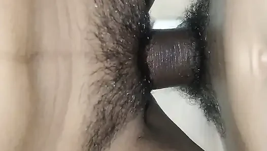 Jeder Moment wird besonders, wenn er mit jemandem geteilt wird, der dir wirklich wichtig ist. Dieses Video fängt schöne Erinnerungen ein,