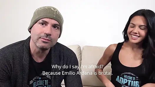 Sesi buku harian hot cewek hot rambut cokelat lagi asik nyepong dan