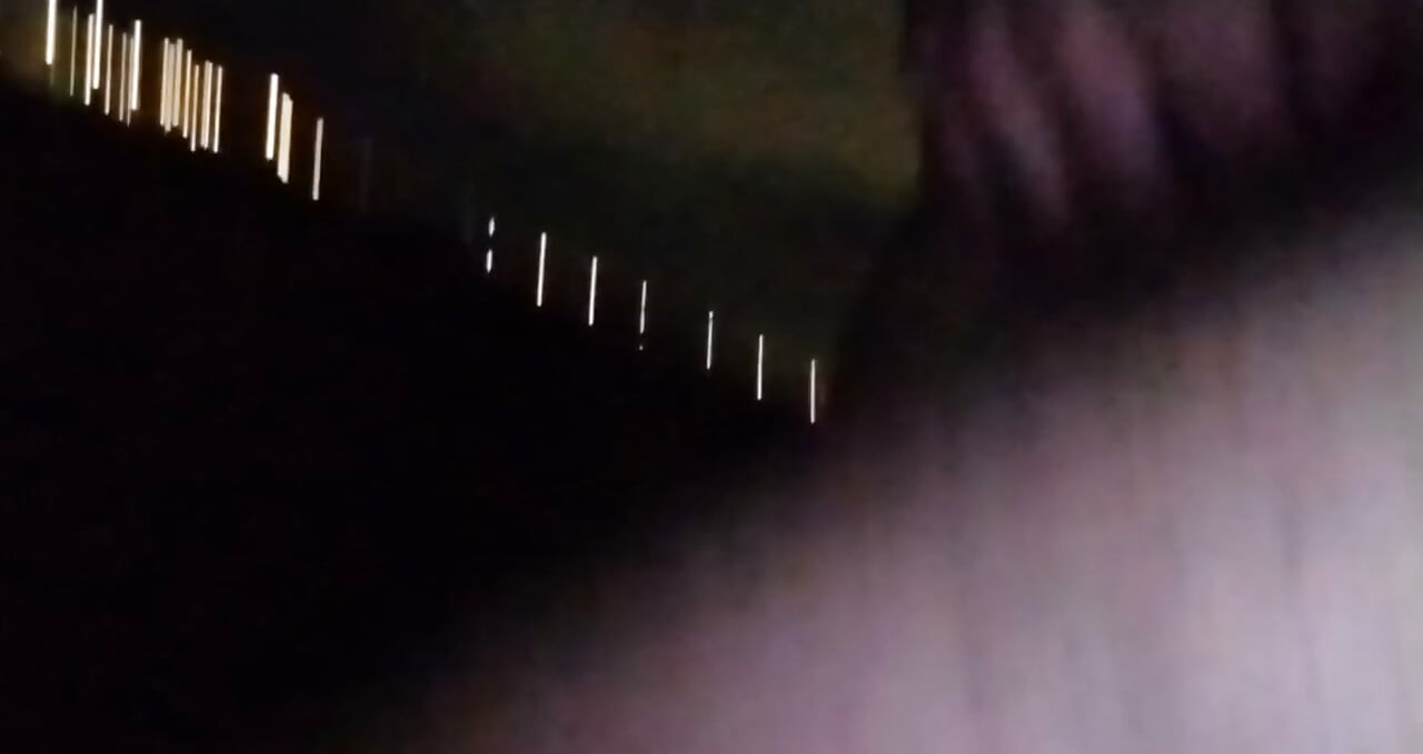 Gece halka açık çıplak yürüyüş