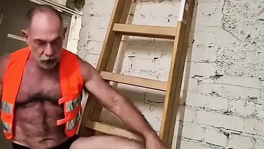 Very Hairy Builder
