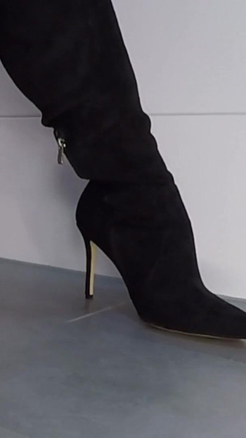 Zapanjujući trenutak iz "Crossdresser u visokim potpeticama hands-free orgazam prostate, svršavanje"