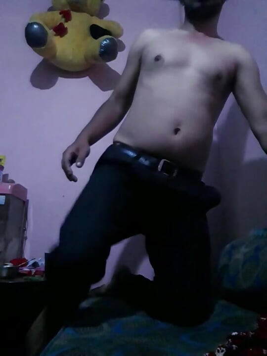 印度男孩自慰硬