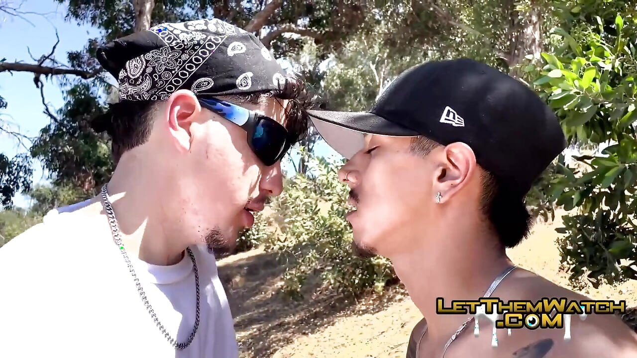 Blowjob menghisap zakar ditangkap! Zakar besar yang belum disunat!